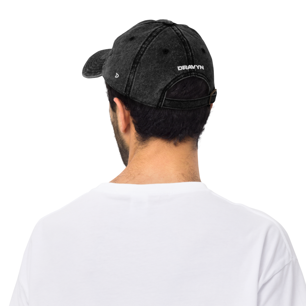 Achterkant van DRAVYN vintage baseball cap verstelbare fit
